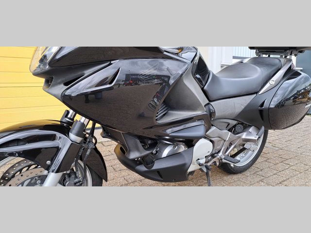honda - nt-700-v-deauville