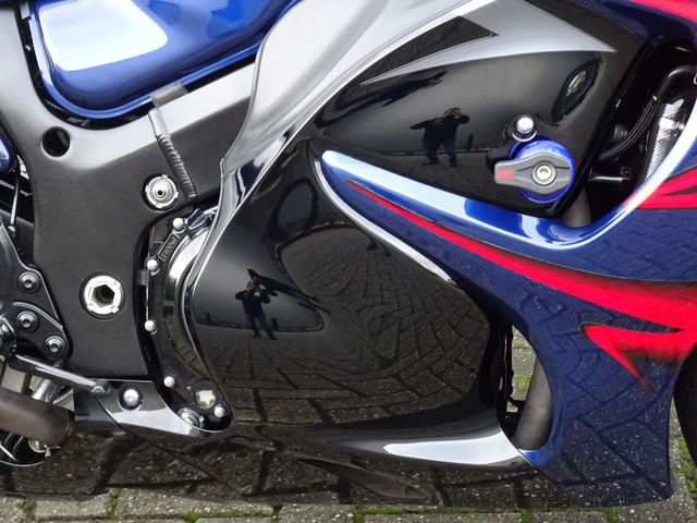 suzuki - gsx-r-1300-hayabusa