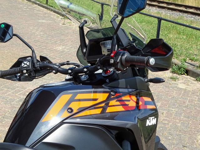 ktm - 1290-super-adventure-s