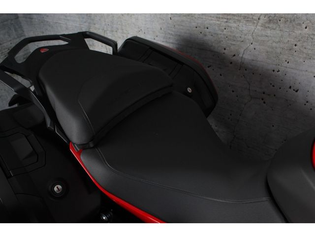 ducati - multistrada-v2-s