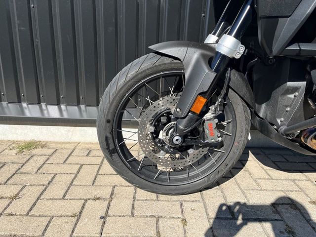 bmw - r-1300-gs-adventure-triple-black