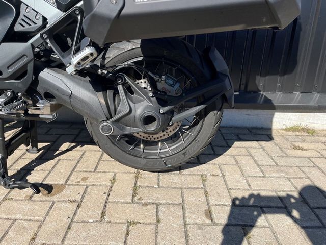 bmw - r-1300-gs-adventure-triple-black