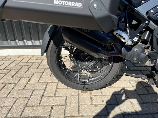 bmw - r-1300-gs-adventure-triple-black