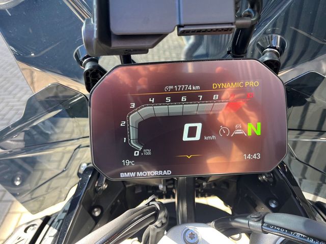 bmw - r-1300-gs-adventure-triple-black