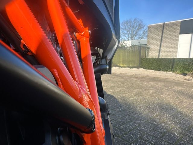 ktm - 1290-super-duke-gt