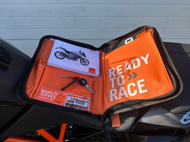 ktm - 1290-super-duke-gt