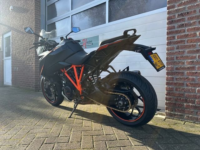 ktm - 1290-super-duke-gt