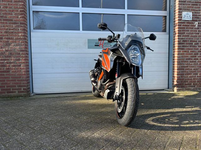 ktm - 1290-super-duke-gt