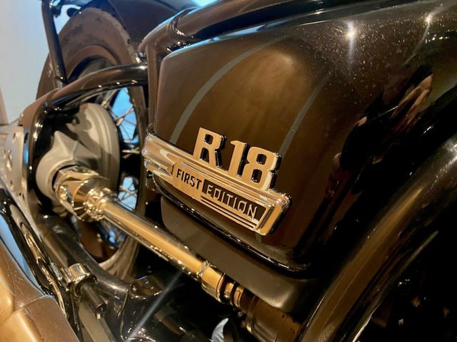 bmw - r-18
