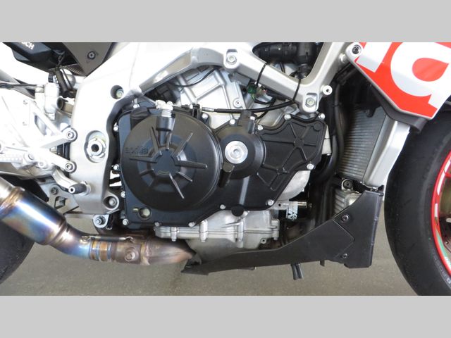 aprilia - tuono--v4-1100-factory