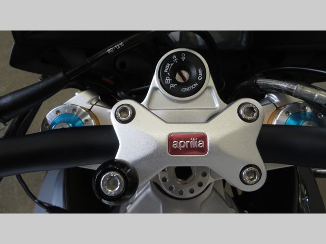aprilia - tuono--v4-1100-factory