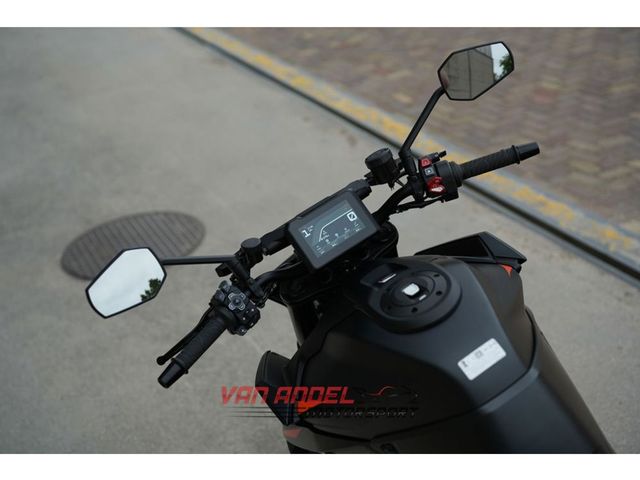 ktm - 1390-super-duke-r-evo