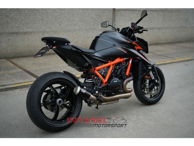 ktm - 1390-super-duke-r-evo