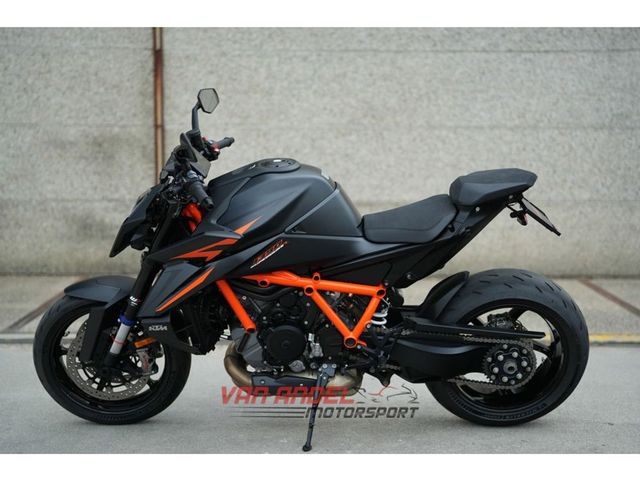 ktm - 1390-super-duke-r-evo