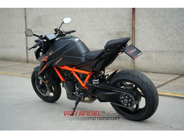 ktm - 1390-super-duke-r-evo