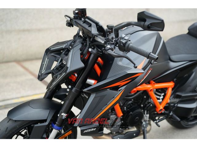 ktm - 1390-super-duke-r-evo