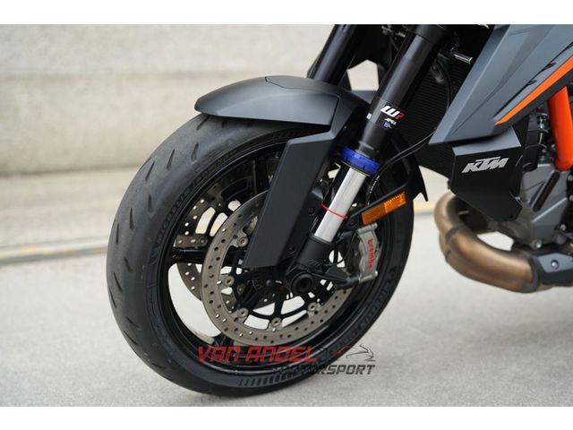 ktm - 1390-super-duke-r-evo