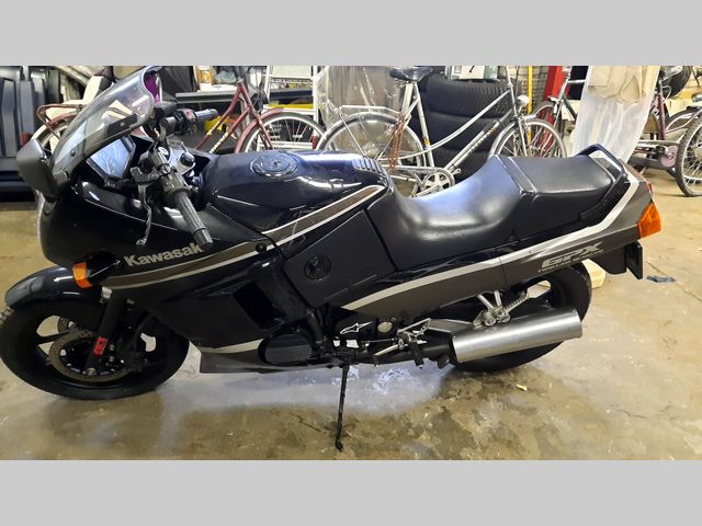 kawasaki - gpx-600-r