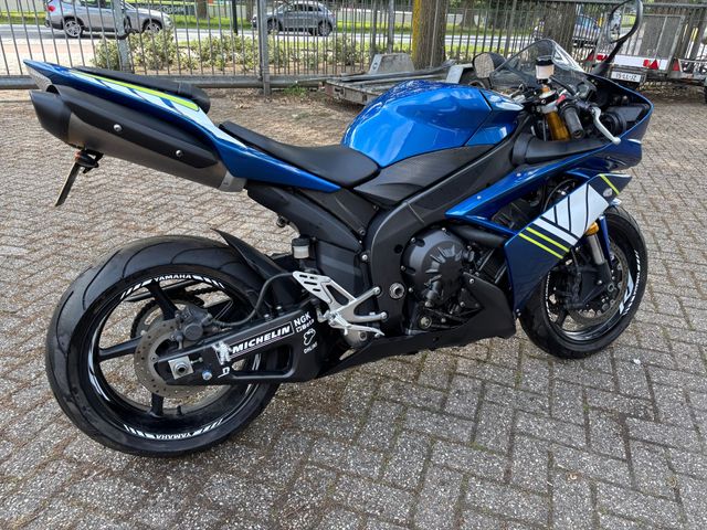 yamaha - yzf-r1