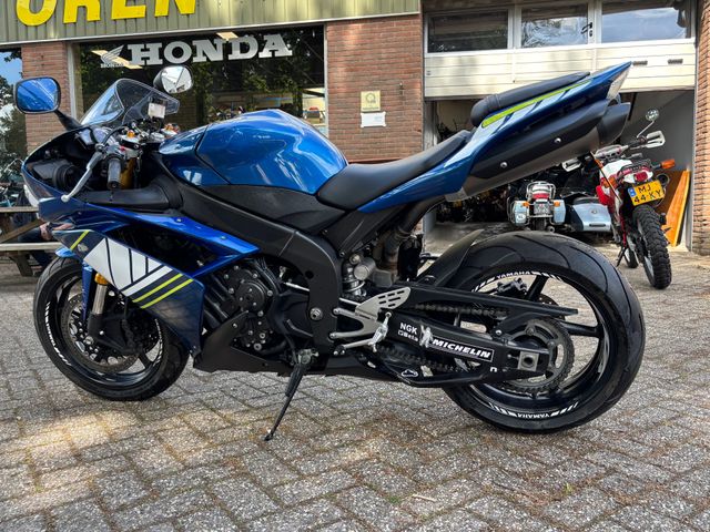 yamaha - yzf-r1