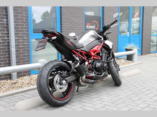 kawasaki - z900
