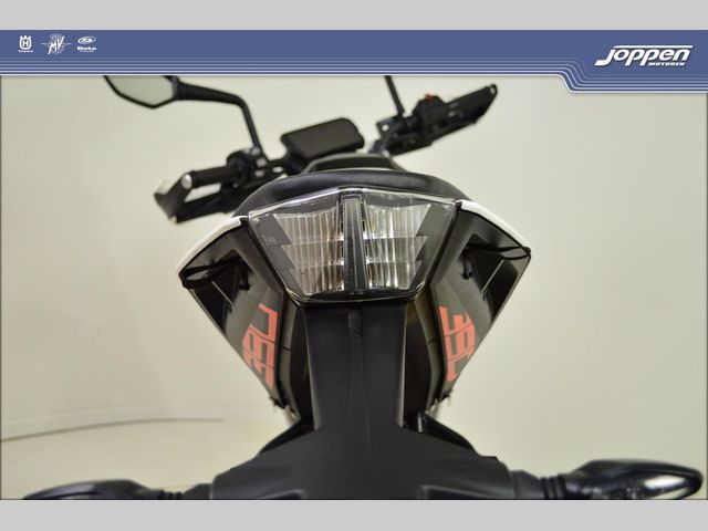 ktm - 390-duke
