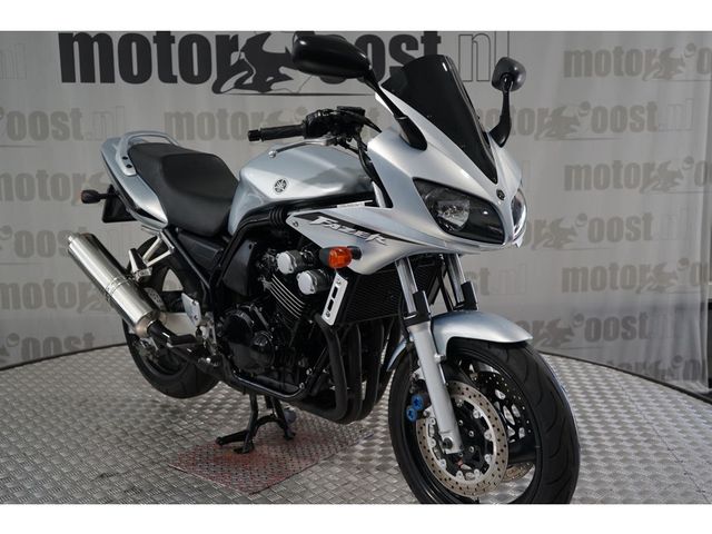 yamaha - fzs-600-fazer