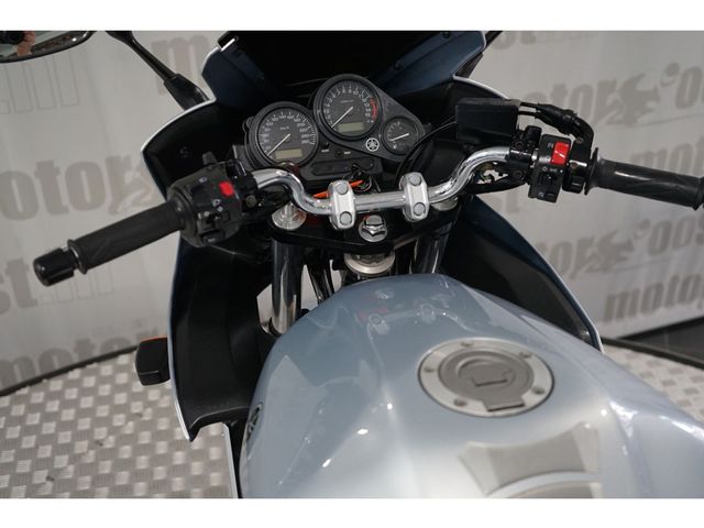 yamaha - fzs-600-fazer