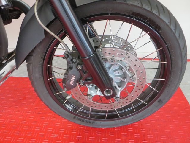bmw - r-1200-gs-triple-black-edition