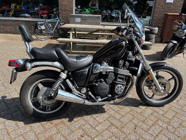 yamaha - xj-700-x-maxim