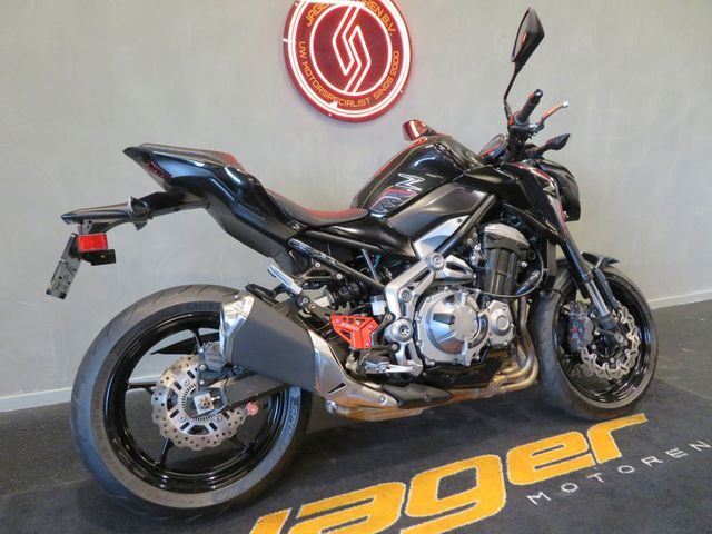 kawasaki - z900