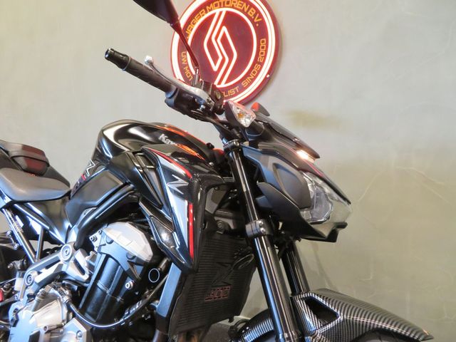 kawasaki - z900