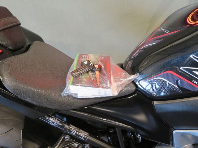 kawasaki - z900