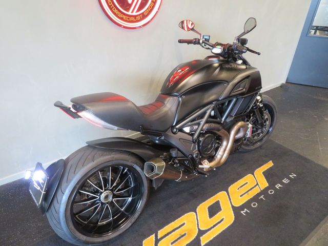 ducati - diavel