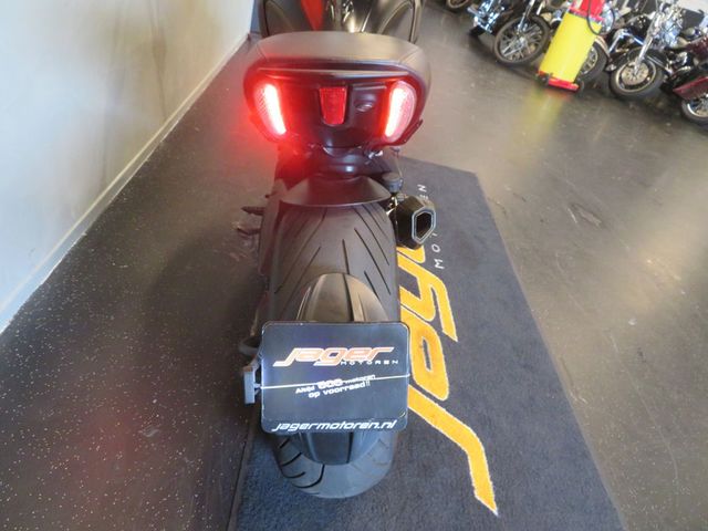 ducati - diavel