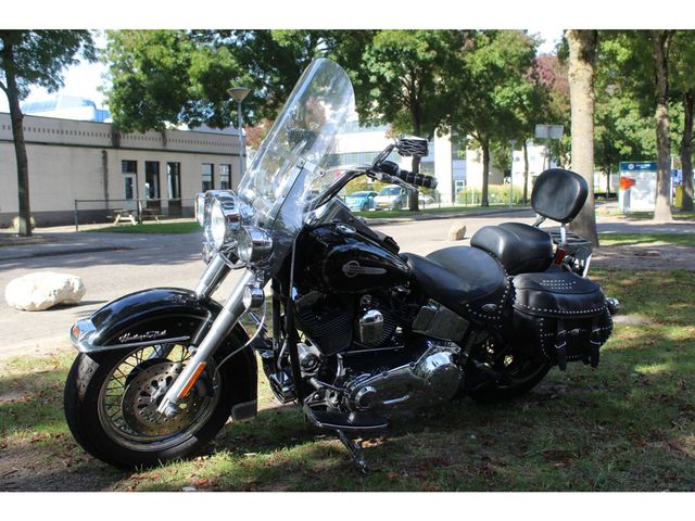 harley-davidson - heritage-softail-classic-flstc