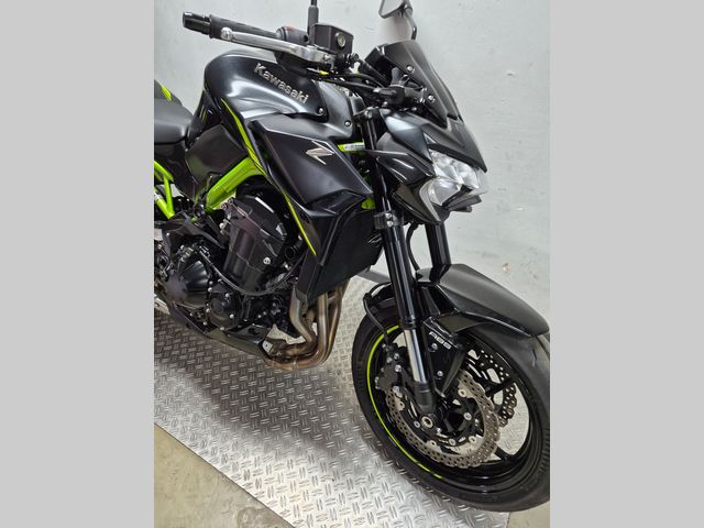 kawasaki - z900