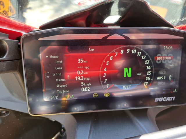 ducati - panigale-v4-r