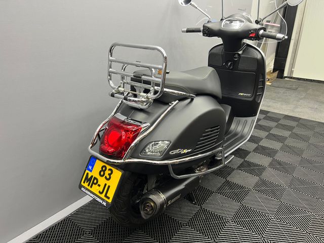 vespa - gts-super-tech-300