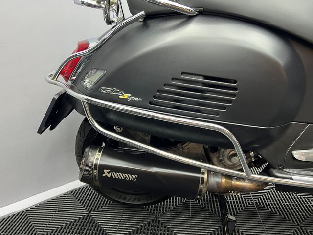 vespa - gts-super-tech-300
