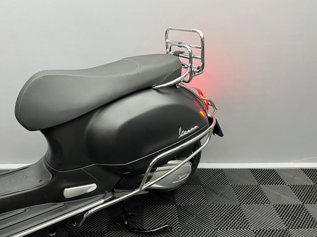vespa - gts-super-tech-300