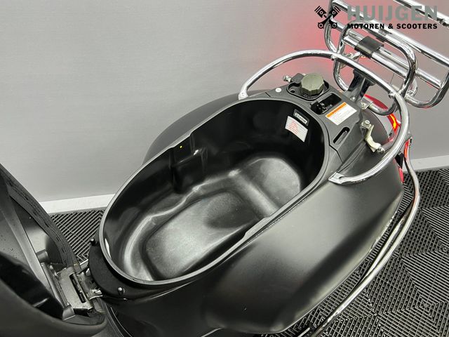 vespa - gts-super-tech-300