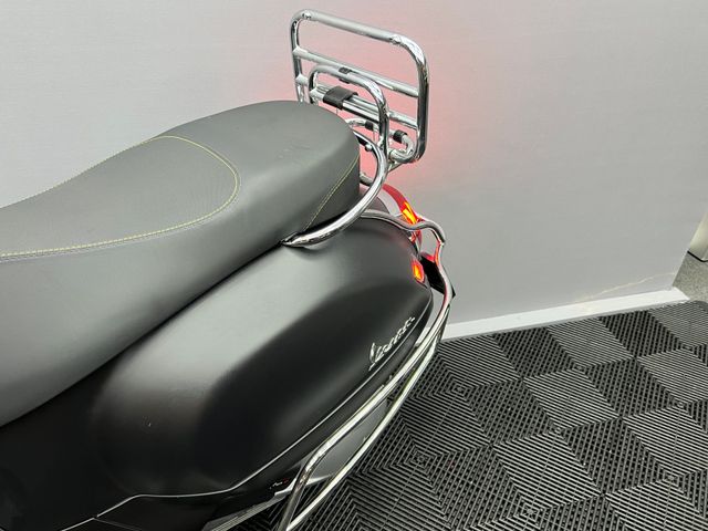 vespa - gts-super-tech-300