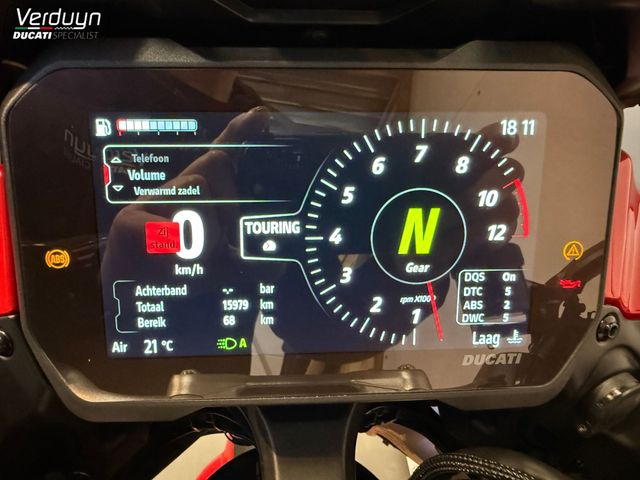 ducati - multistrada-v4-s-pikes-peak