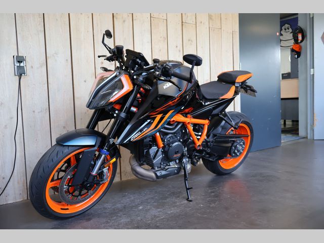 ktm - 1290-super-duke-r-evo