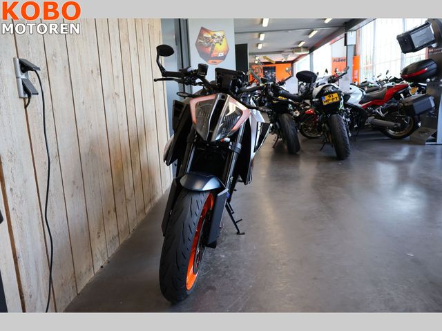 ktm - 1290-super-duke-r-evo