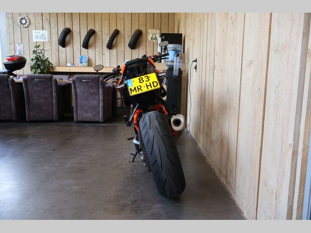 ktm - 1290-super-duke-r-evo