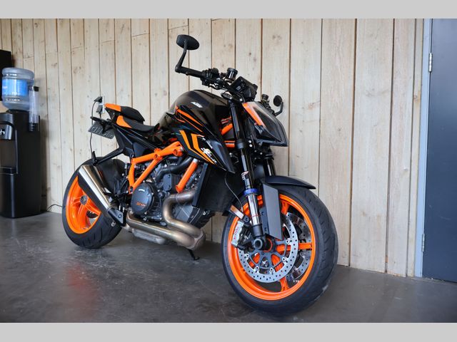 ktm - 1290-super-duke-r-evo