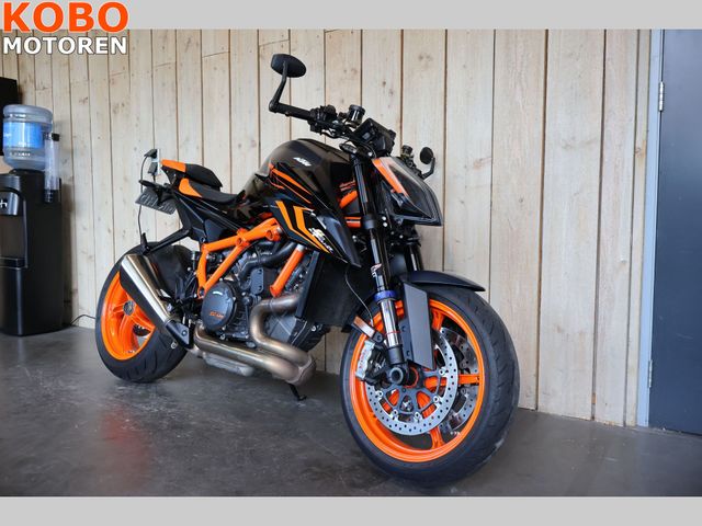 ktm - 1290-super-duke-r-evo