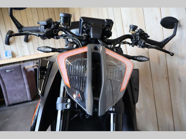 ktm - 1290-super-duke-r-evo